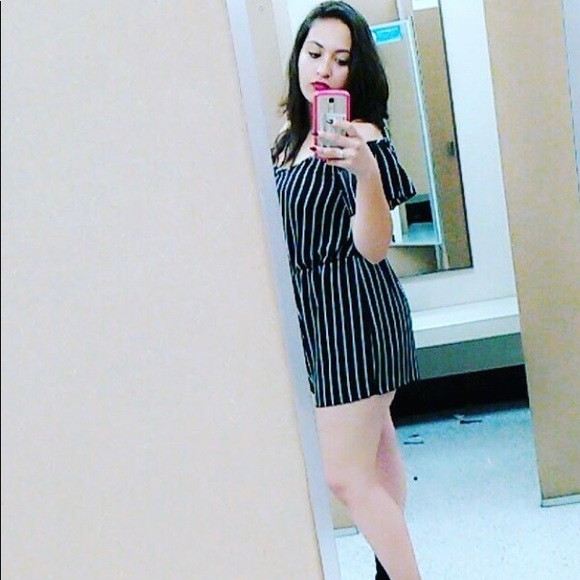 Cute Short Jumpsuit - Picture 5 of 5